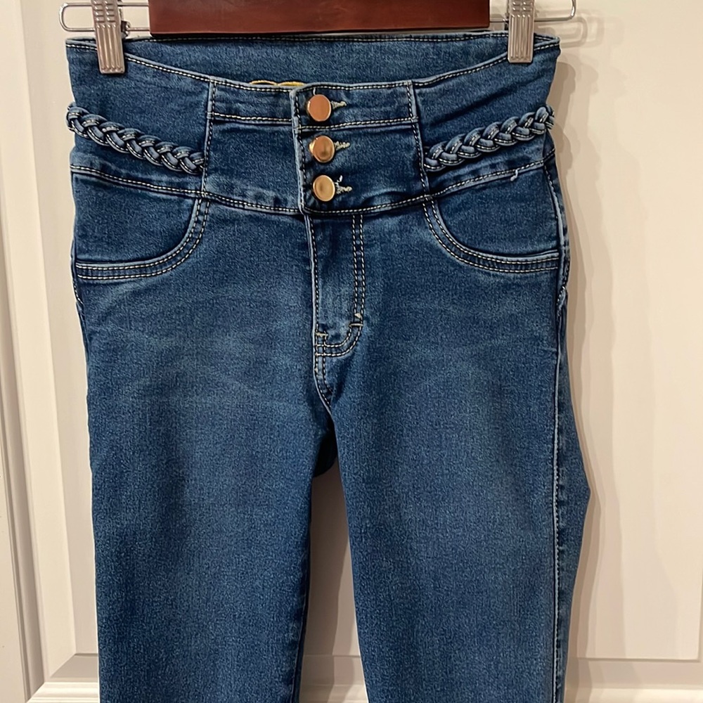 Butt lifting jeans